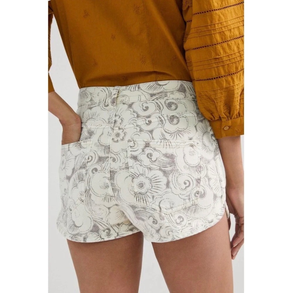 Pilcro Anthropologie‎ High Rise Dolphin Hem Floral Printed Shorts Size 28 - Picture 4 of 10